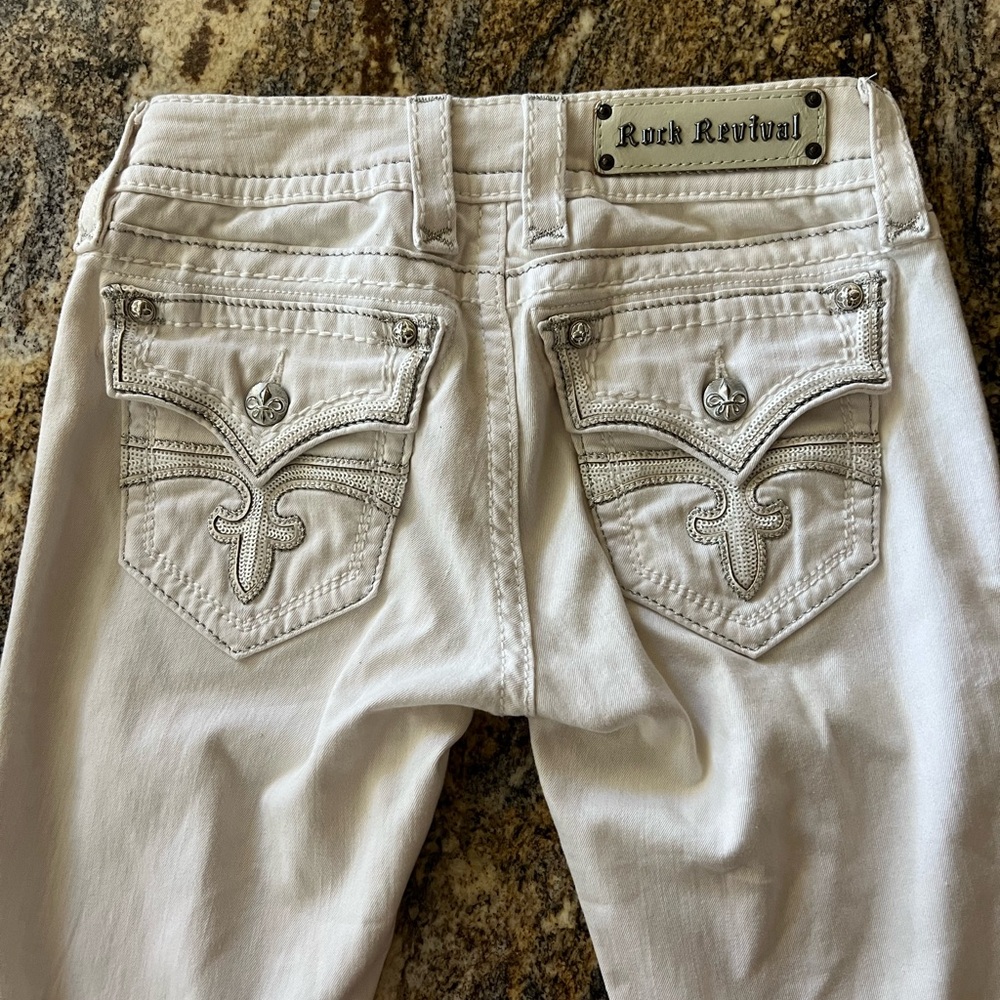 Gently Used-Rock Revival Celine Straight White Jeans. Sz 27